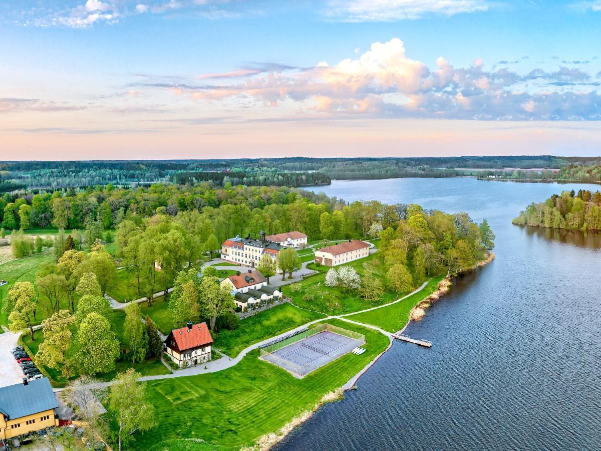 Soedertuna Slott Gnesta ภายนอก รูปภาพ