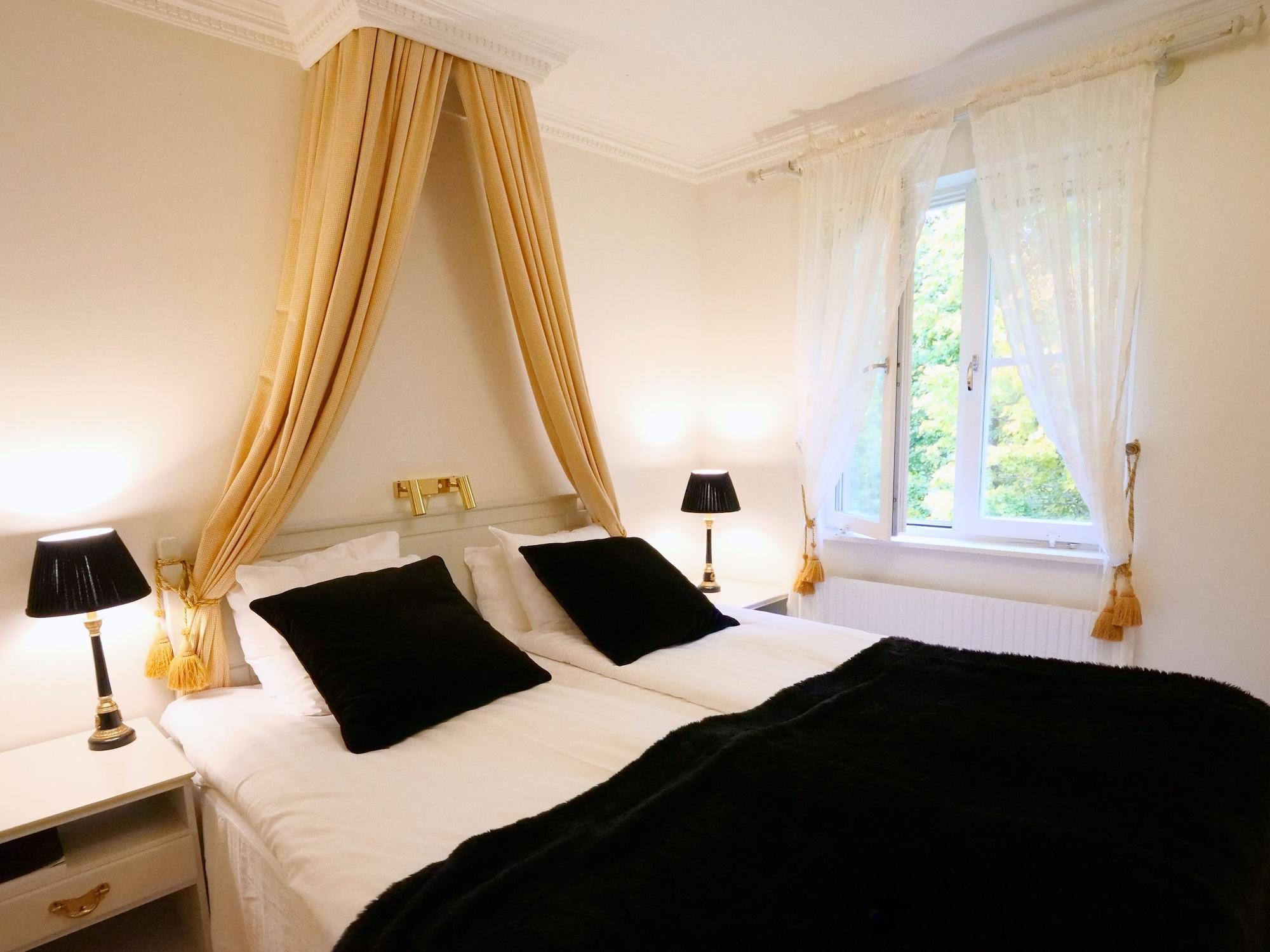 Soedertuna Slott Gnesta ภายนอก รูปภาพ