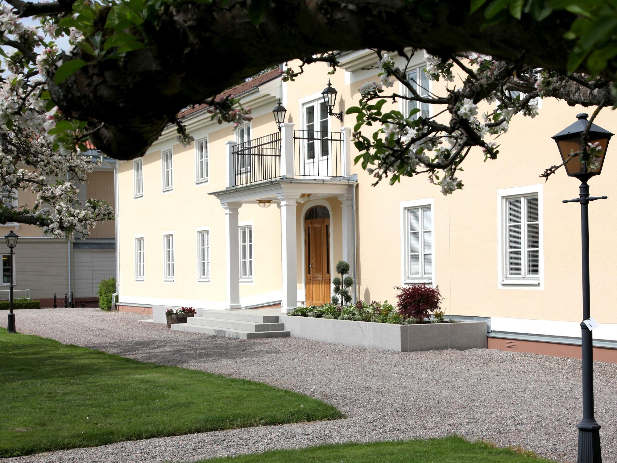 Soedertuna Slott Gnesta ภายนอก รูปภาพ