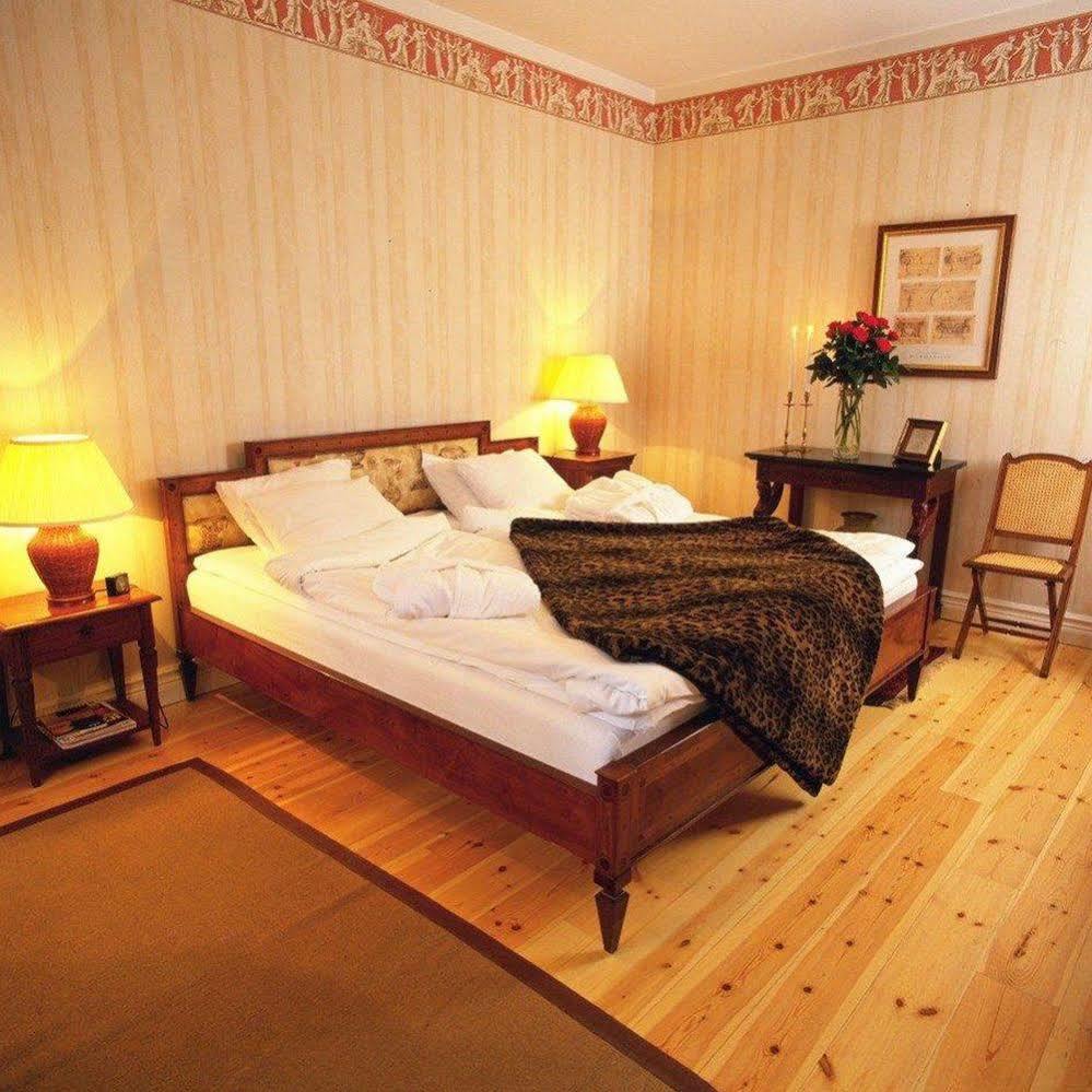 Soedertuna Slott Gnesta ภายนอก รูปภาพ